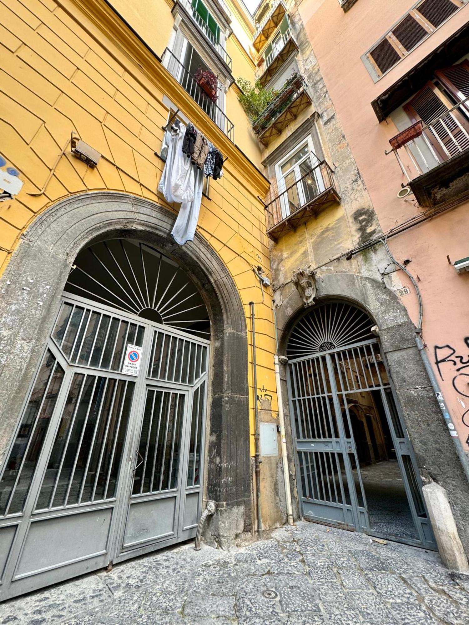 Apartament Carlito'S House- Un'Intera Casa Al Centro Storico Neapol Zewnętrze zdjęcie